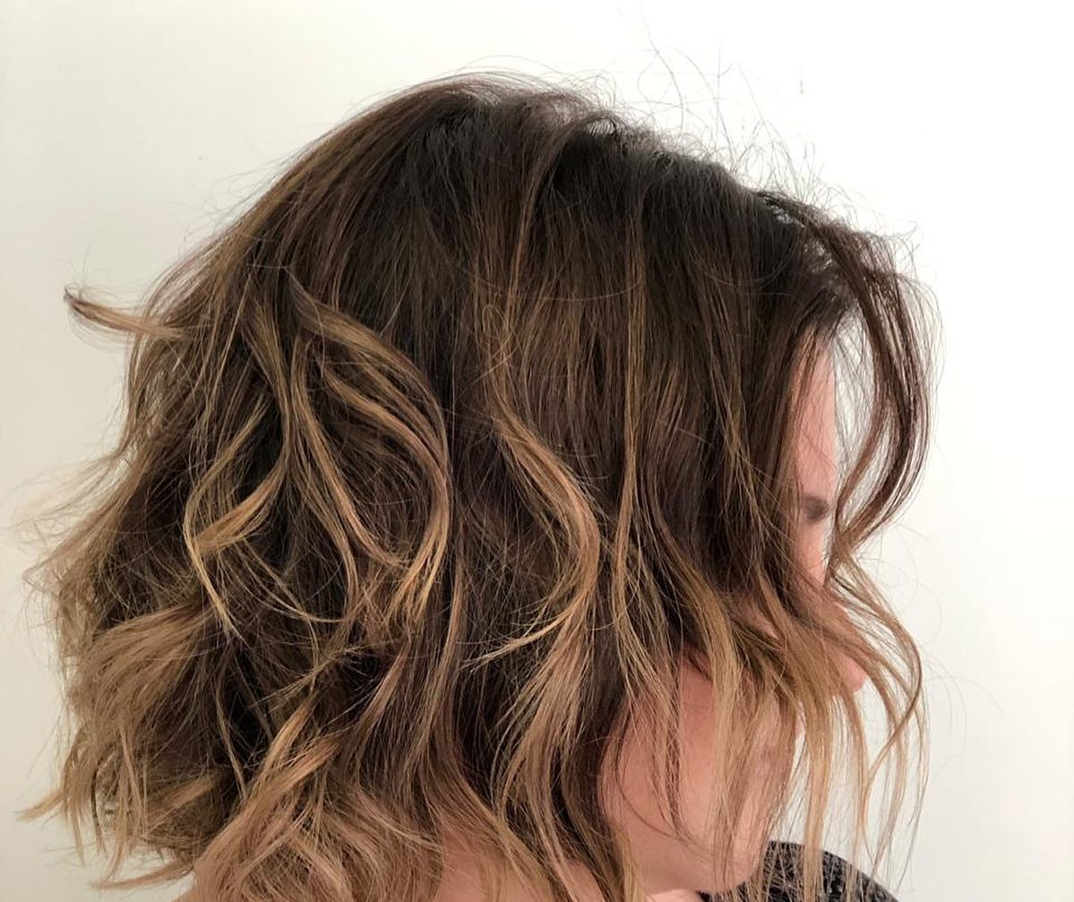 Balayage suave em corte long bob
